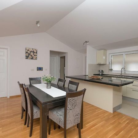 Apartments Naja Makarska Kültér fotó