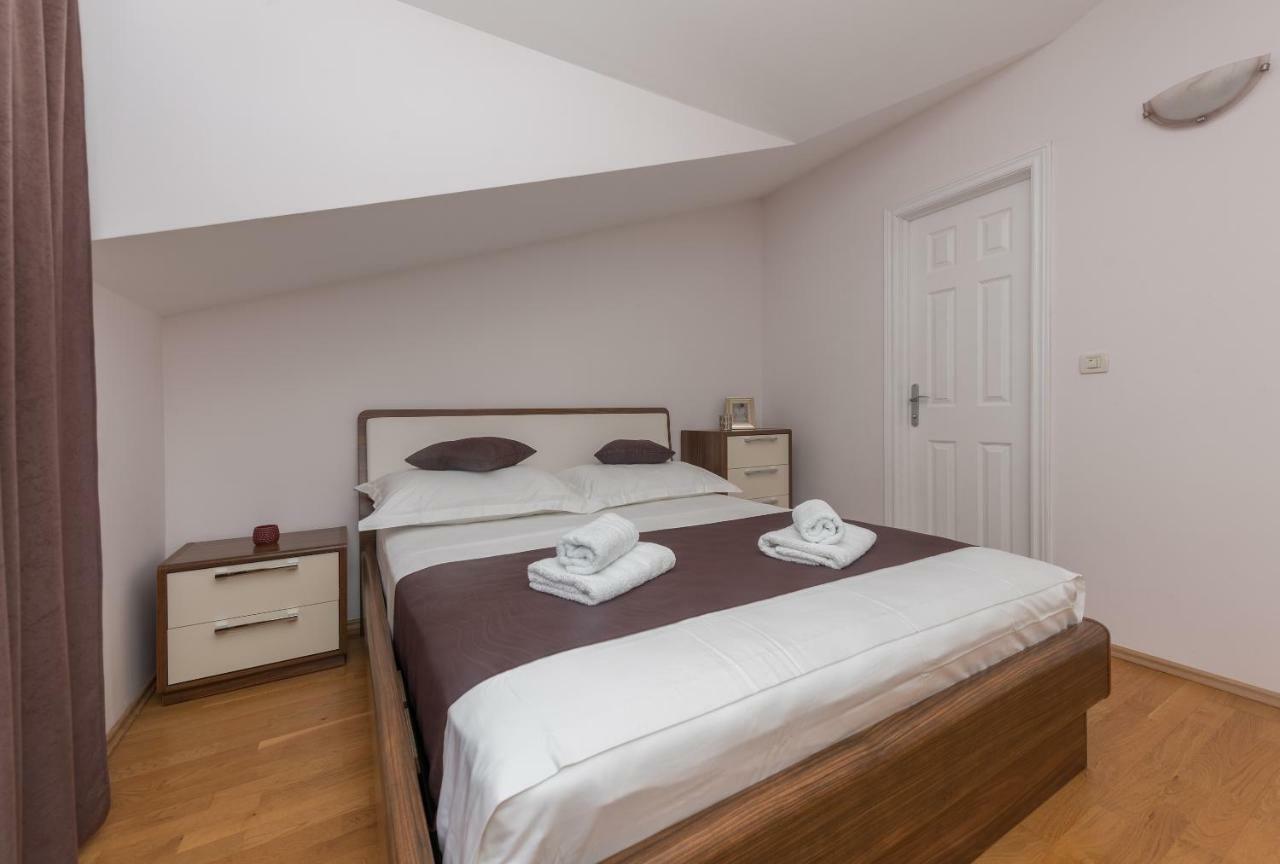 Apartments Naja Makarska Kültér fotó