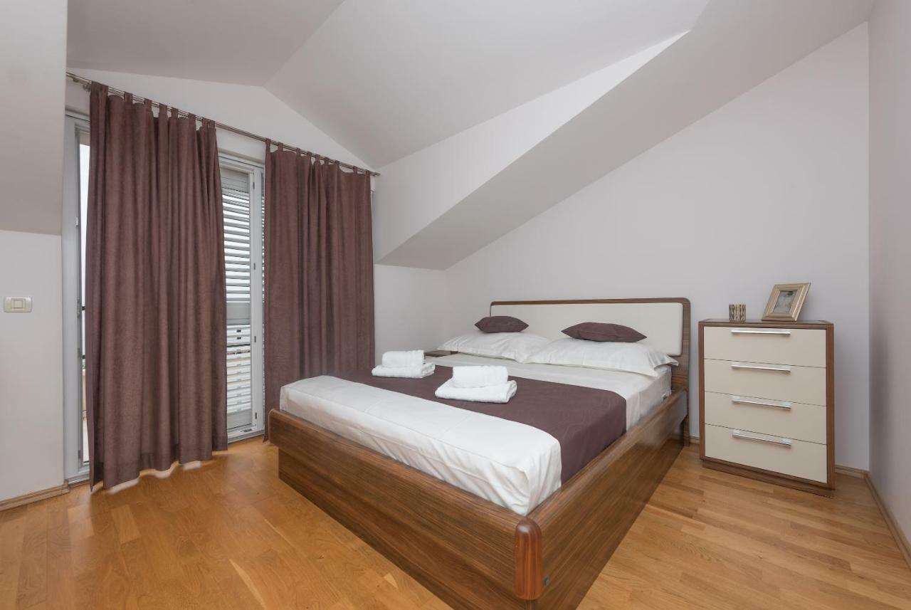 Apartments Naja Makarska Kültér fotó