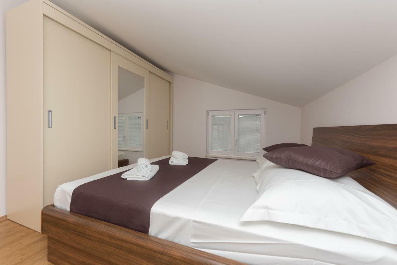 Apartments Naja Makarska Kültér fotó