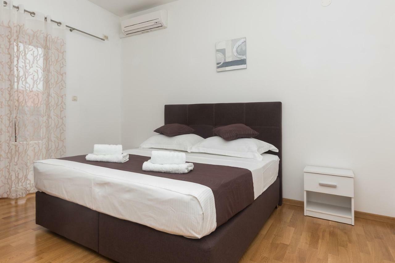 Apartments Naja Makarska Kültér fotó